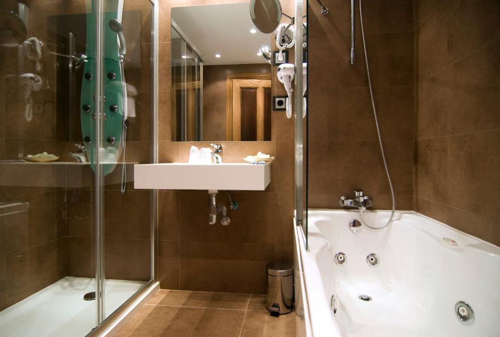 Rivera Del Duero Hotel 3*
